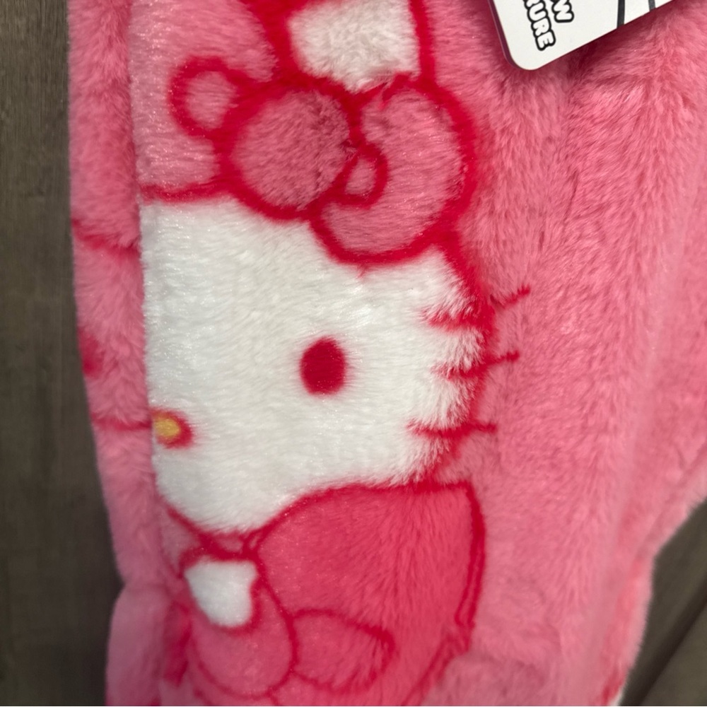 New Hello Kitty Bright Pink Bow Faux Rabbit Fur 50" x 70" Throw Blanket With Tag - Picture 3 of 6